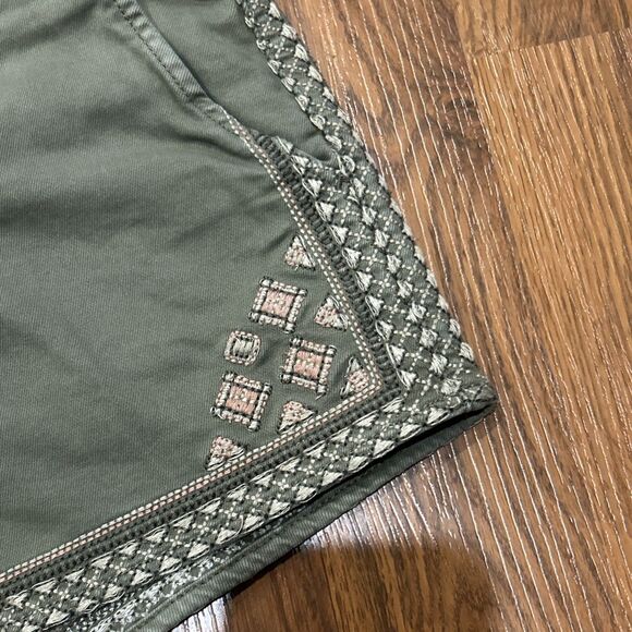 Driftwood Connie Shorts Womens 26 Green Floral Embroidered Pockets - Picture 11 of 12